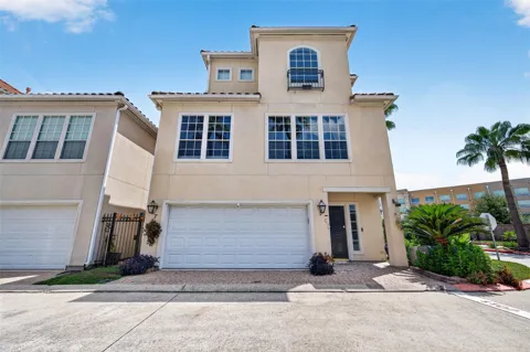 6035 Arrowana Lane