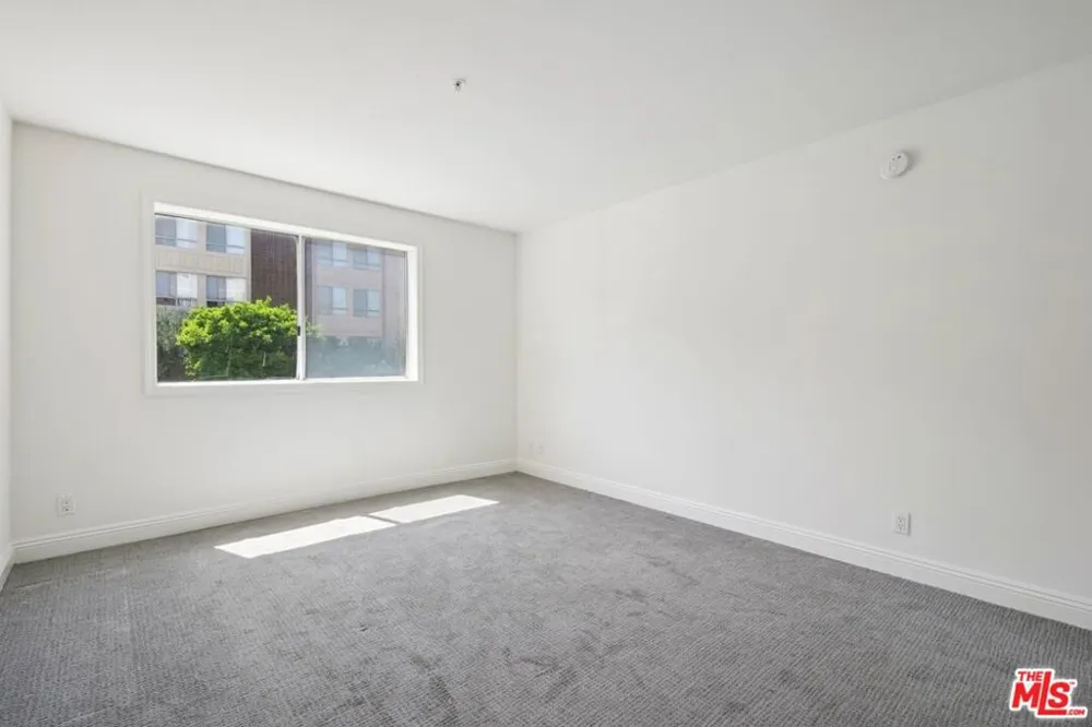 1508 Greenfield Avenue #101 Los Angeles, CA 90025