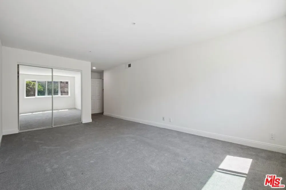 1508 Greenfield Avenue #101 Los Angeles, CA 90025