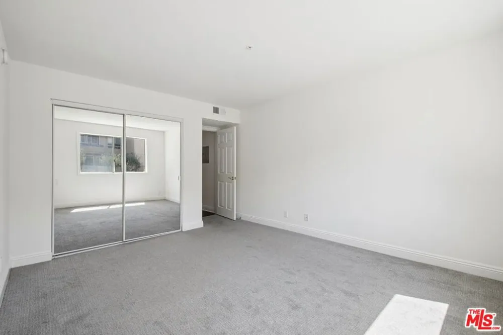 1508 Greenfield Avenue #101 Los Angeles, CA 90025