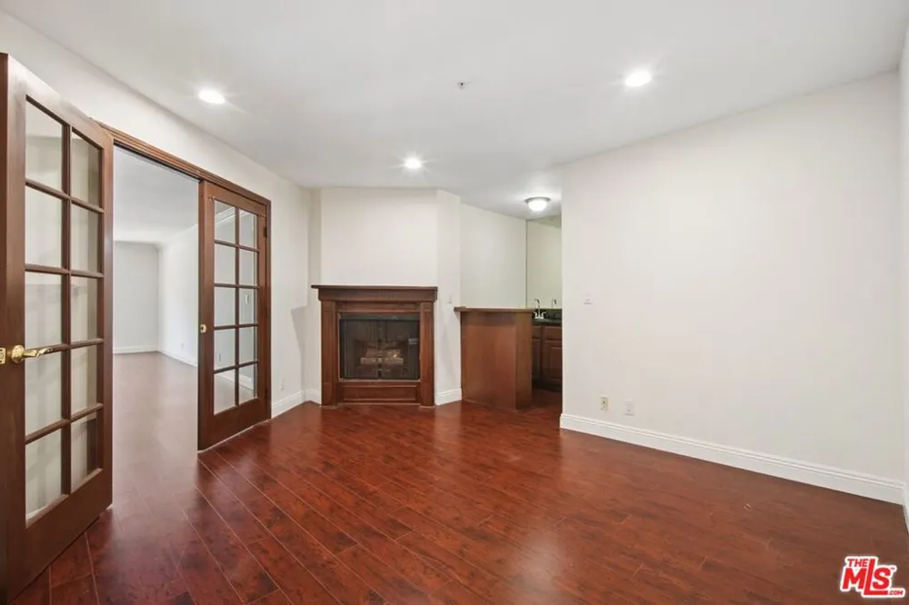 1508 Greenfield Avenue #101 Los Angeles, CA 90025