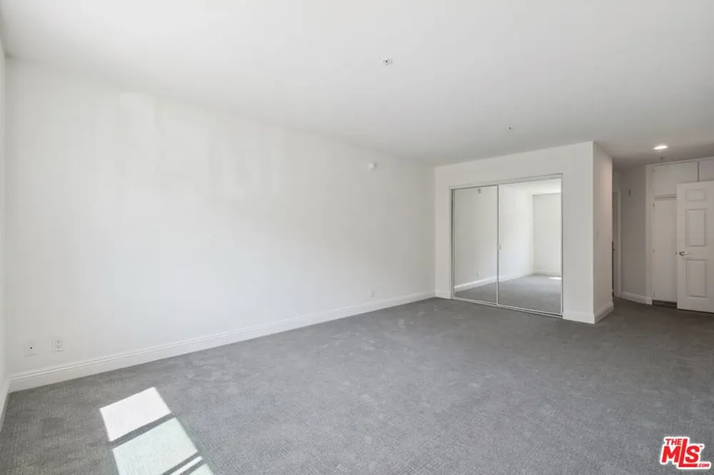 1508 Greenfield Avenue #101 Los Angeles, CA 90025