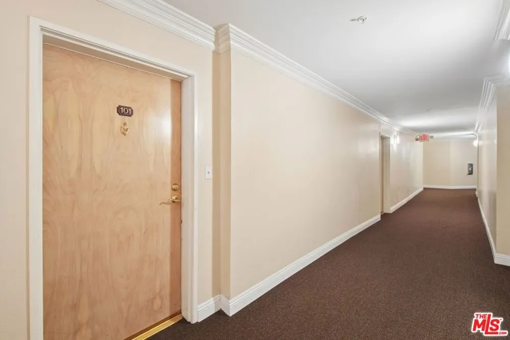 1508 Greenfield Avenue #101 Los Angeles, CA 90025