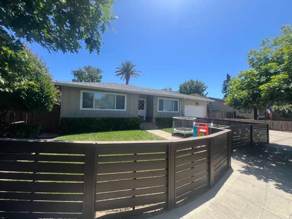 1036 Dodge Drive Redwood City, CA 94063