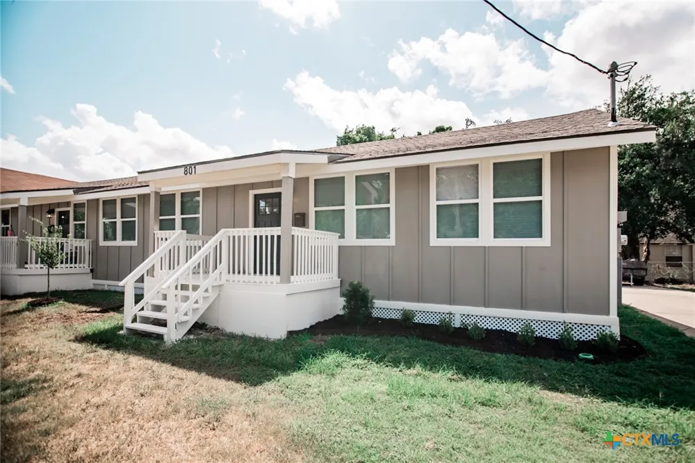 801 S Main Street Victoria, TX 77901