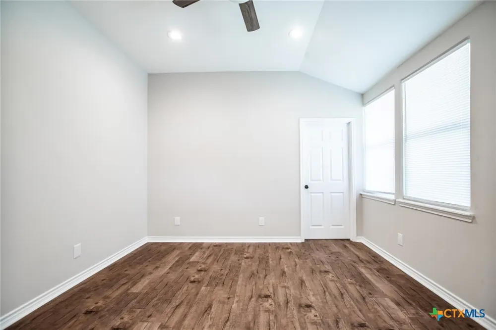 801 S Main Street Victoria, TX 77901