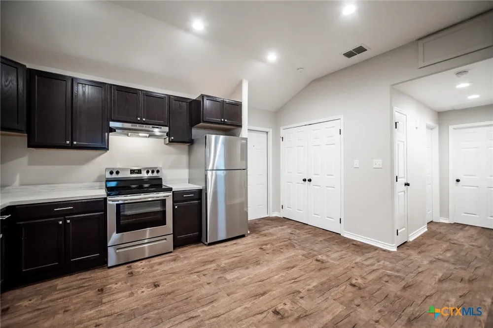 801 S Main Street Victoria, TX 77901