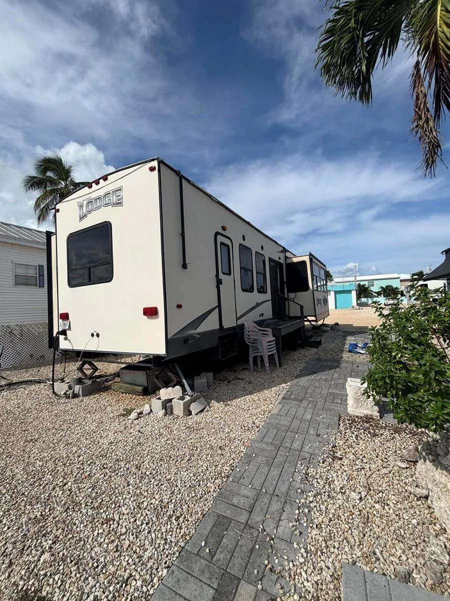36 E 2ND #3P Key Largo, FL 33037