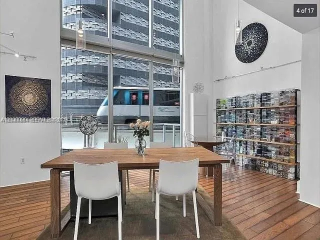 1050 Brickell Ave #208 Miami, FL 33131
