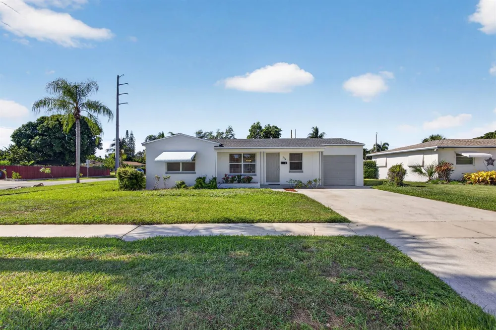 304 Cypress Drive Lake Park, FL 33403