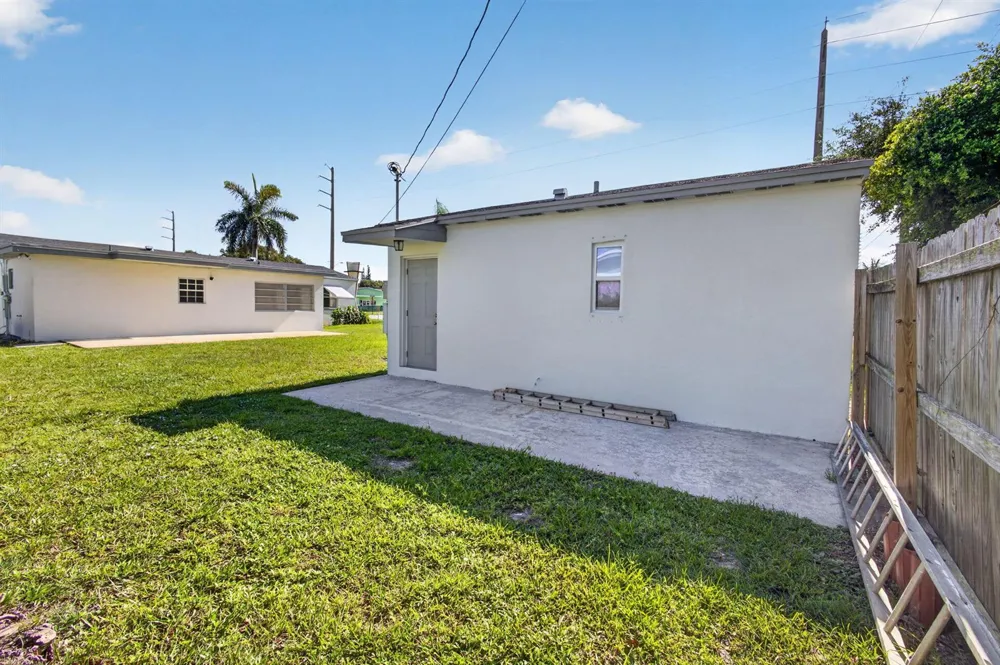 304 Cypress Drive Lake Park, FL 33403