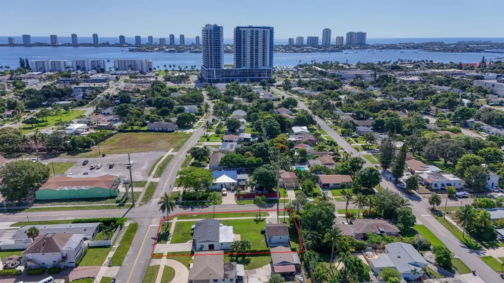 304 Cypress Drive Lake Park, FL 33403