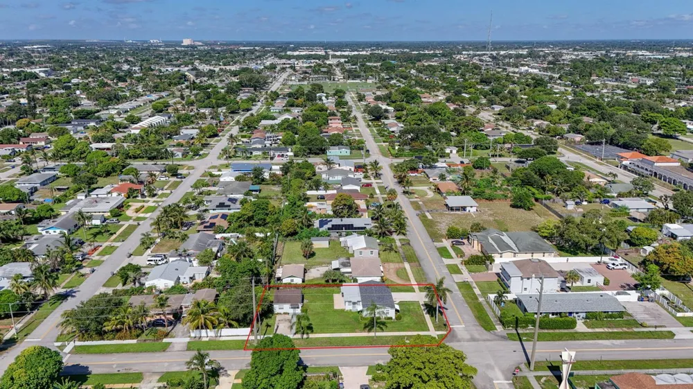 304 Cypress Drive Lake Park, FL 33403