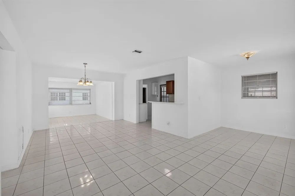 304 Cypress Drive Lake Park, FL 33403