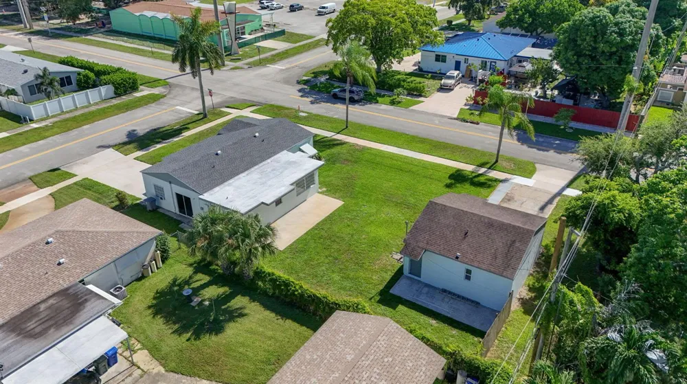 304 Cypress Drive Lake Park, FL 33403