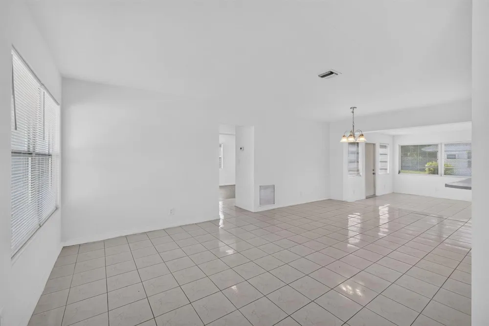 304 Cypress Drive Lake Park, FL 33403