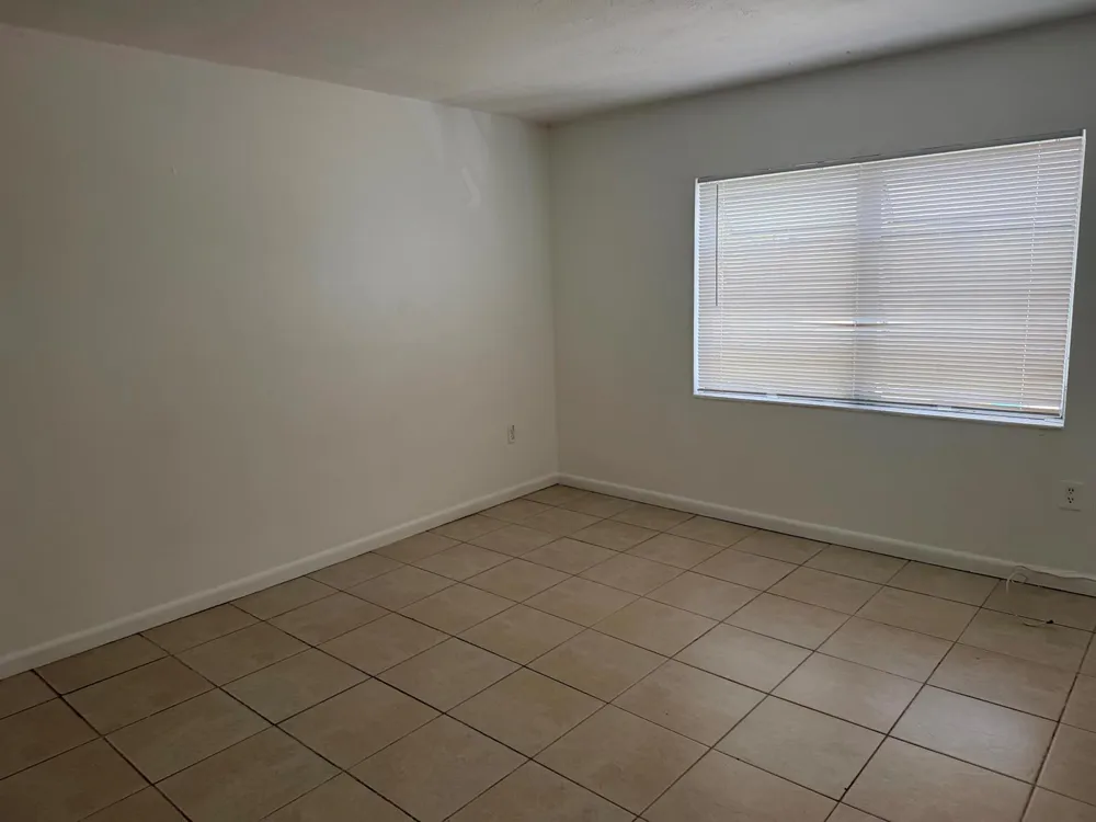 2285 NE 172ND STREET #15 North Miami Beach, FL 33160
