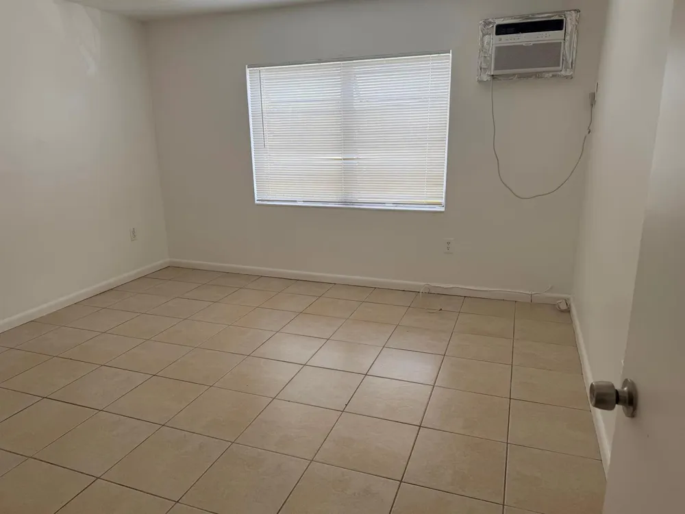 2285 NE 172ND STREET #15 North Miami Beach, FL 33160