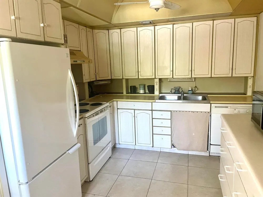 159 Keswick C Deerfield Beach, FL 33442