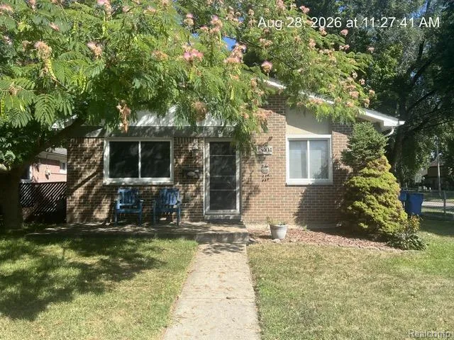 25404 Dartmouth Street W Dearborn Heights City, MI 48125