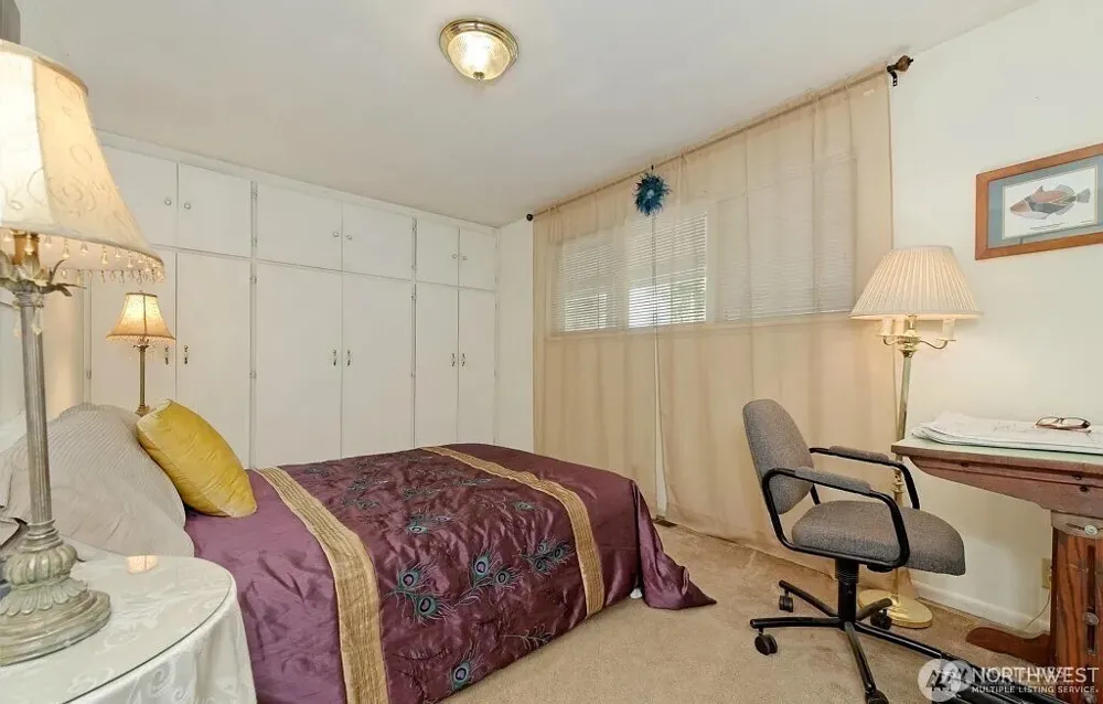 10221 132nd Ave NE Kirkland, WA 98033