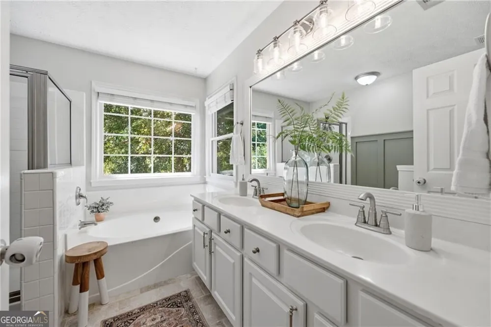 5508 Southlands CT Woodstock, GA 30188