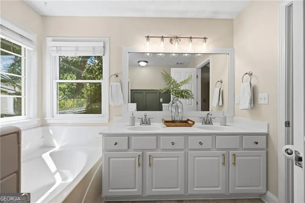 5508 Southlands CT Woodstock, GA 30188