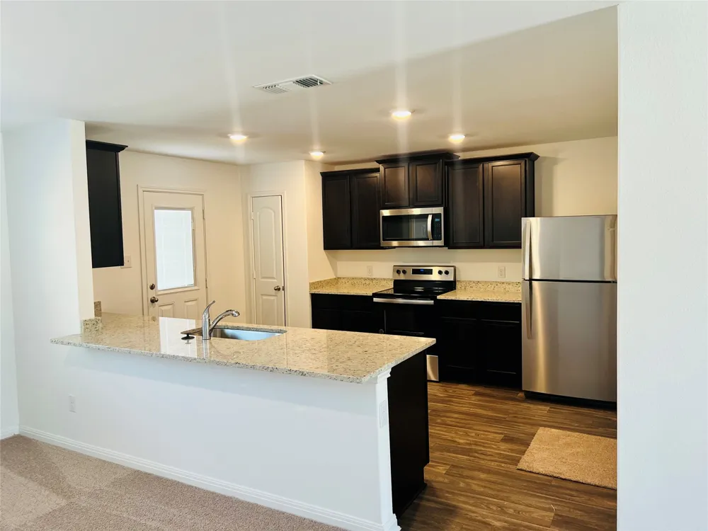 109 Fairfax Lane Jarrell, TX 76537