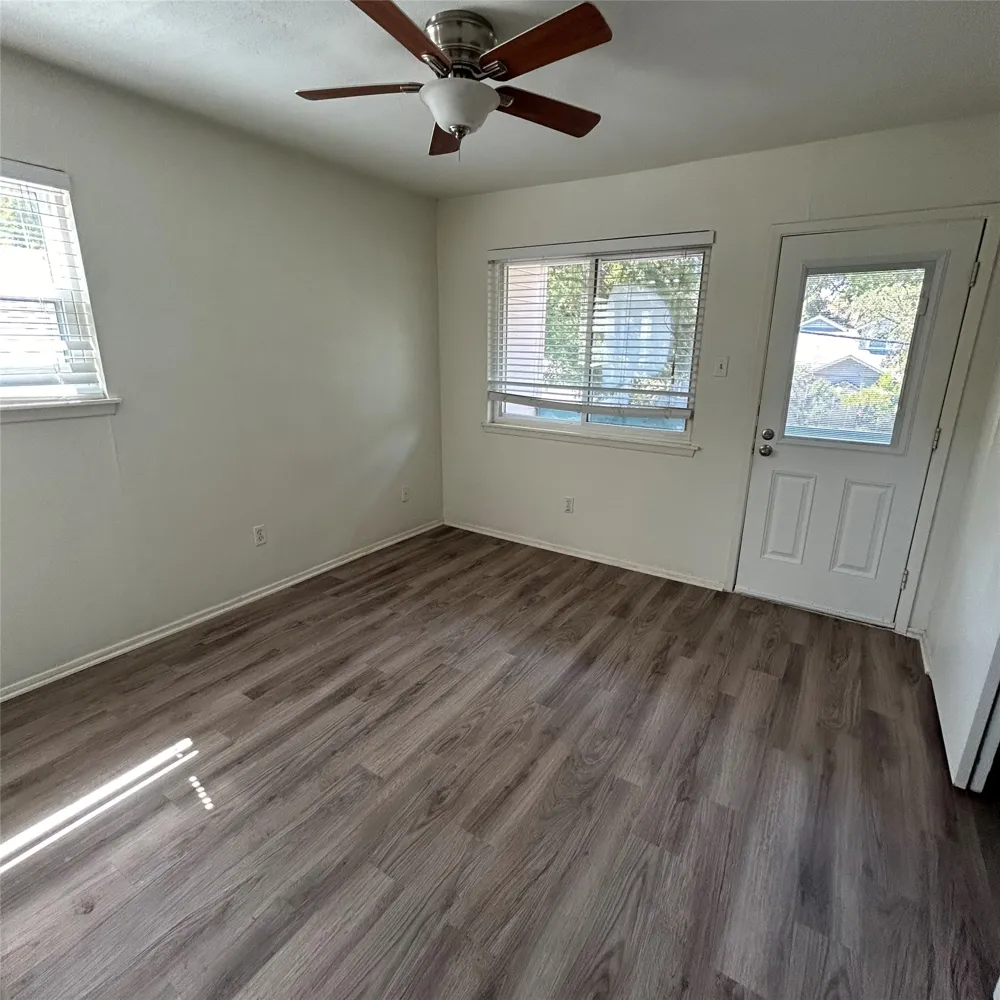 1106 W 22nd Street #8 Austin, TX 78705