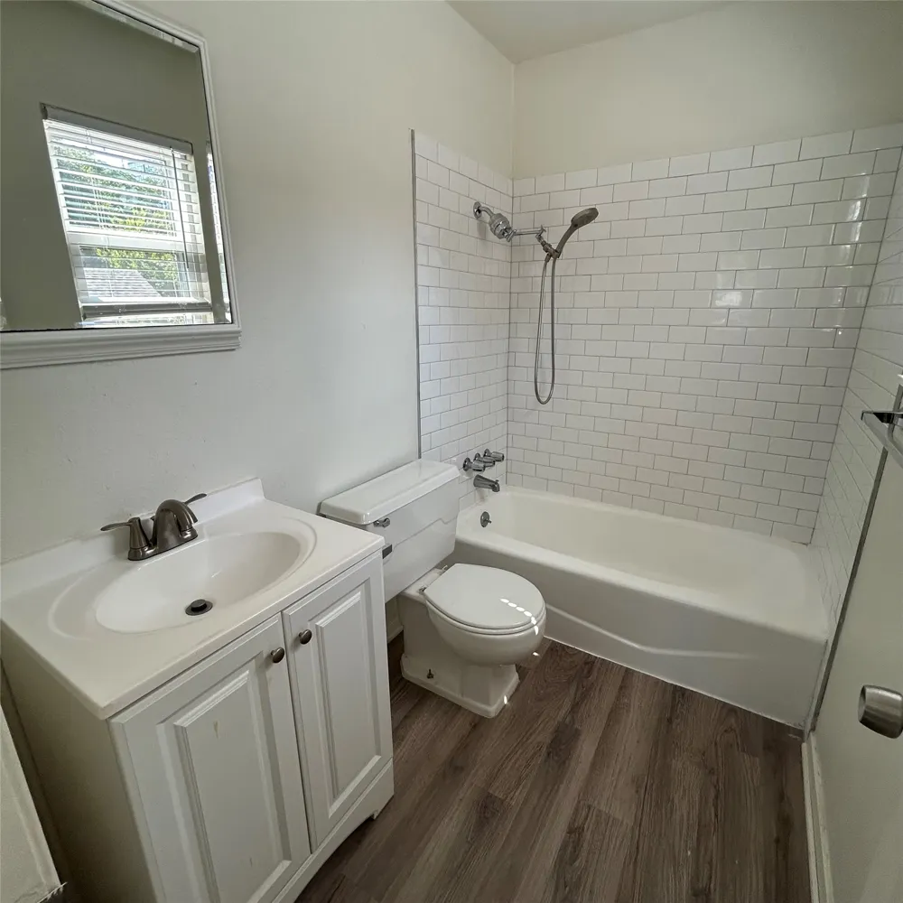1106 W 22nd Street #8 Austin, TX 78705