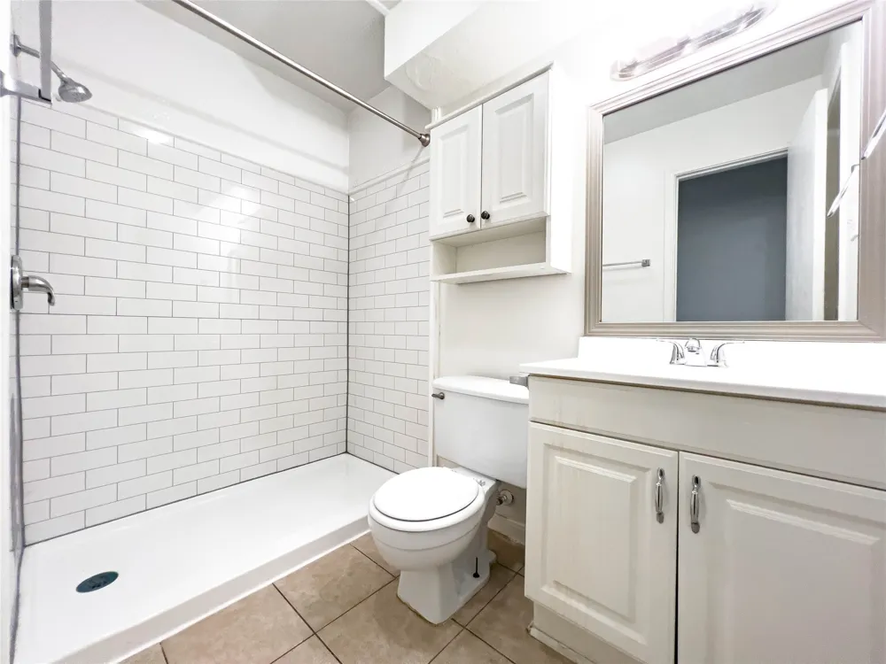 2003 Kenneth Avenue #B Austin, TX 78741
