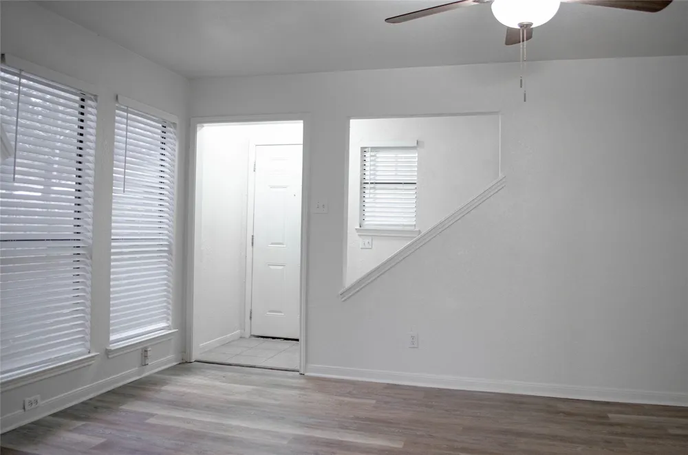 2003 Kenneth Avenue #B Austin, TX 78741