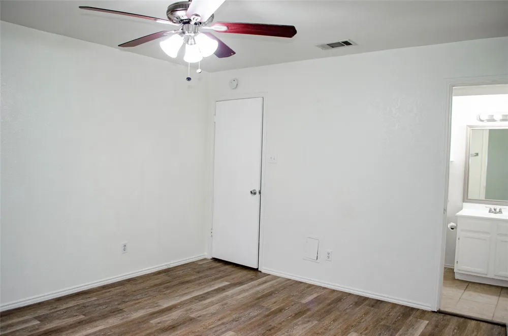 2003 Kenneth Avenue #B Austin, TX 78741