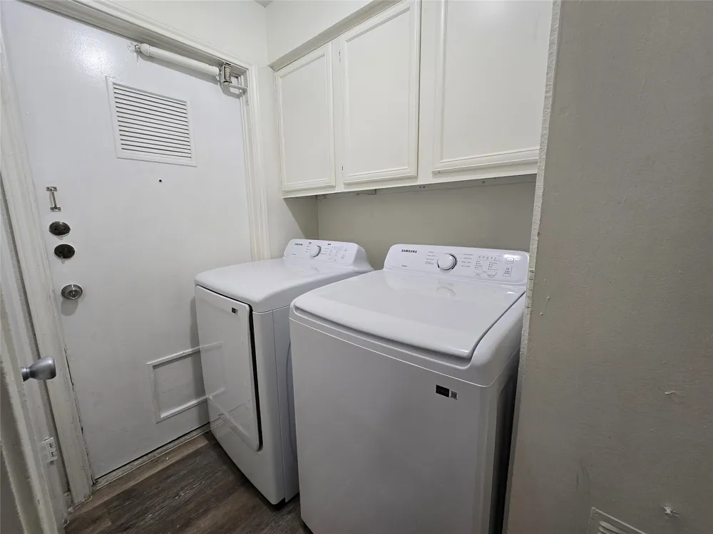2003 Kenneth Avenue #B Austin, TX 78741