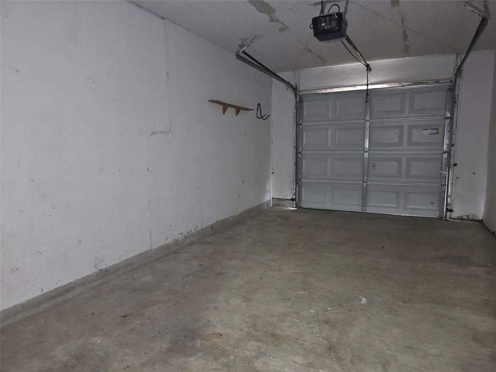 2003 Kenneth Avenue #B Austin, TX 78741