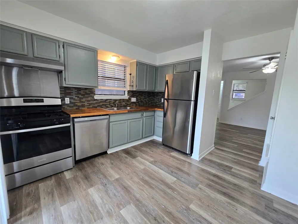 2003 Kenneth Avenue #B Austin, TX 78741