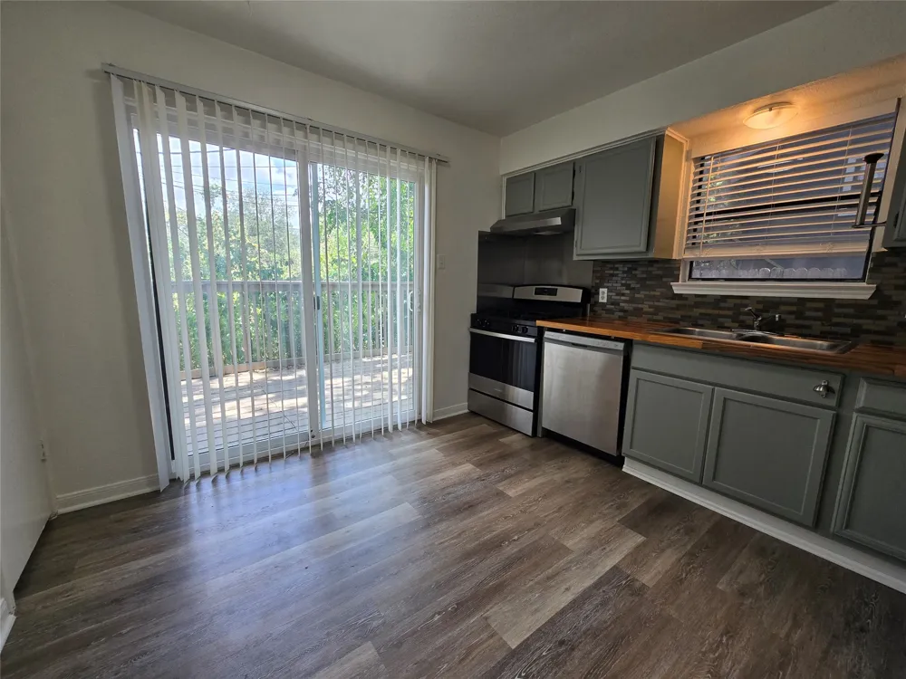 2003 Kenneth Avenue #B Austin, TX 78741