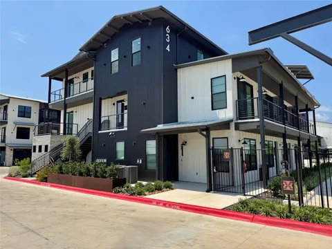 634 Central Parkway #1207