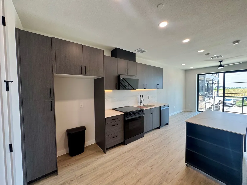634 Central Parkway #1207 New Braunfels, TX 78130