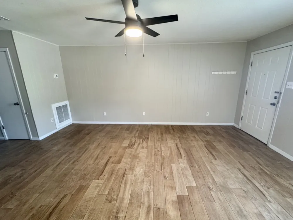 820 S Blanco Street #B Lockhart, TX 78644