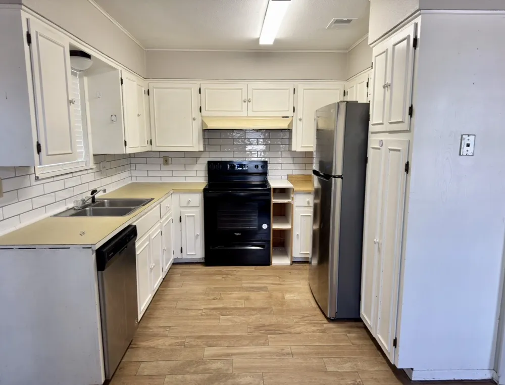820 S Blanco Street #B Lockhart, TX 78644