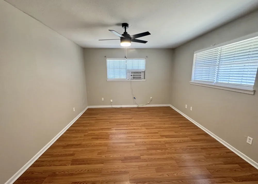 820 S Blanco Street #B Lockhart, TX 78644