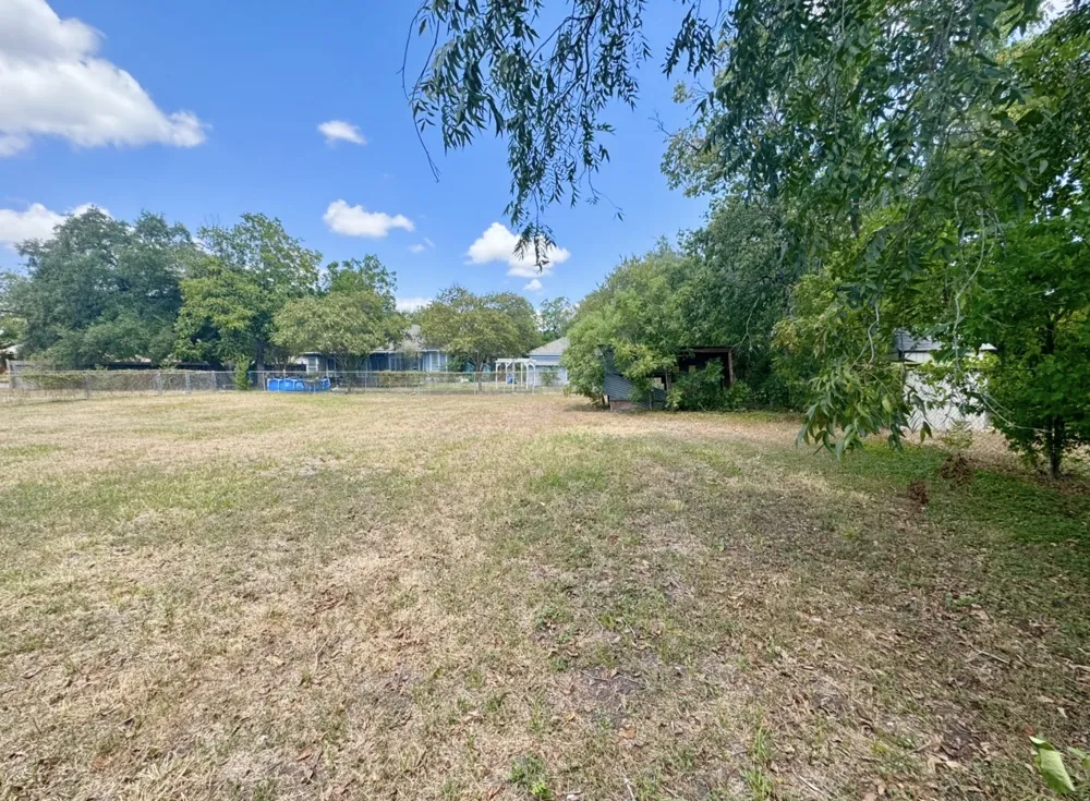 820 S Blanco Street #B Lockhart, TX 78644