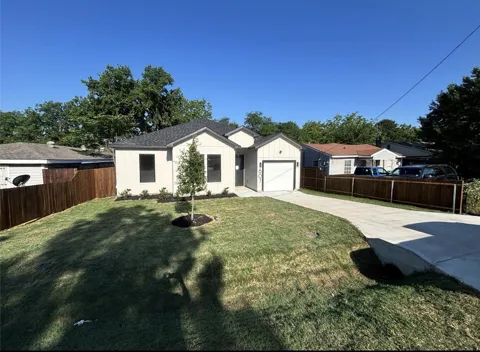 607 Neomi Avenue