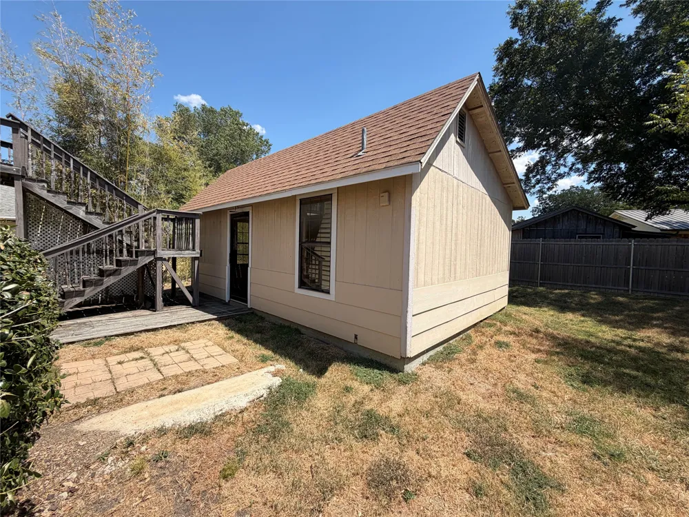 805 S 3rd Street Grandview, TX 76050