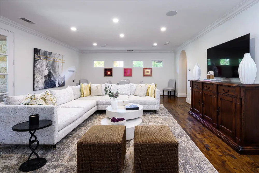 5543 Edlen Drive Dallas, TX 75220