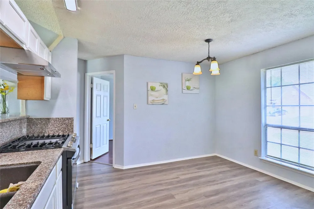 2706 S Brompton Drive Pearland, TX 77584