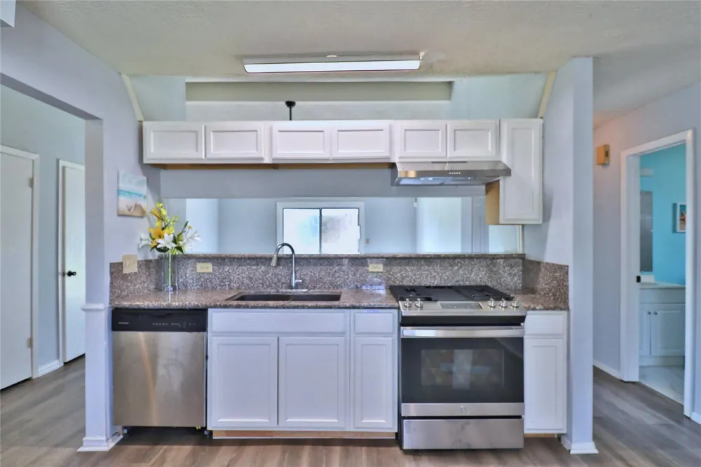 2706 S Brompton Drive Pearland, TX 77584