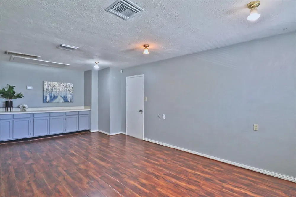 2706 S Brompton Drive Pearland, TX 77584