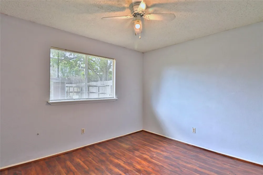 2706 S Brompton Drive Pearland, TX 77584